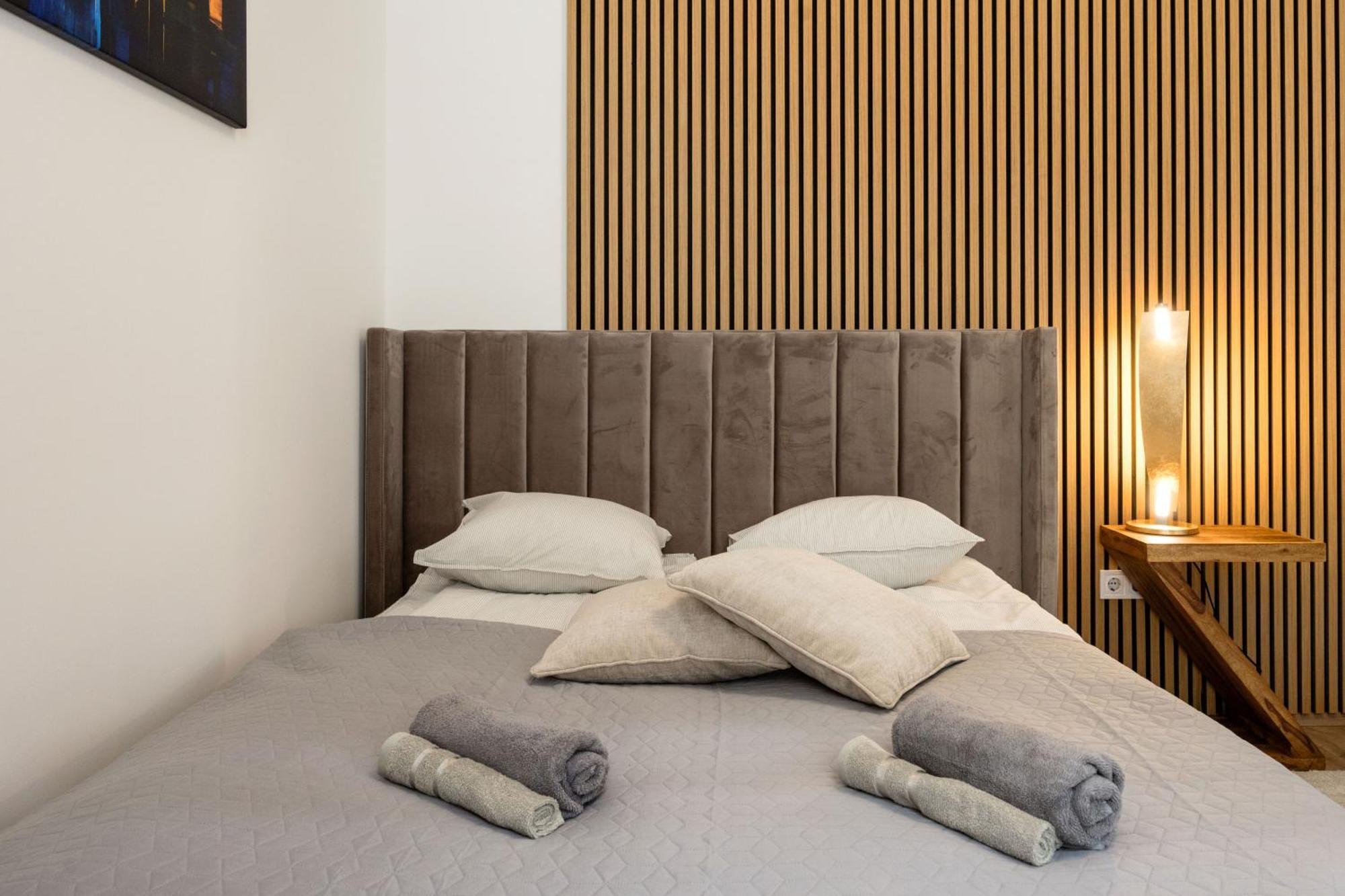 Sleek Downtown Living Lägenhet Budapest Exteriör bild